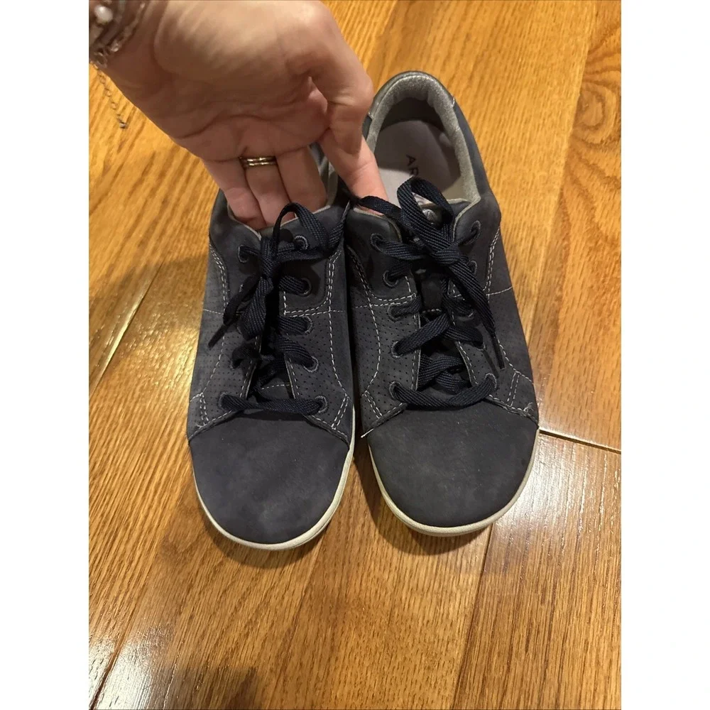 Aravon Womens Suede Leather Comfort  Walking Sneakers Size 7.5 Blue Low Top